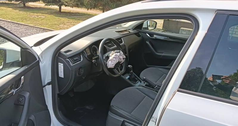 Skoda Octavia cena 35800 przebieg: 95428, rok produkcji 2018 z Łódź małe 301